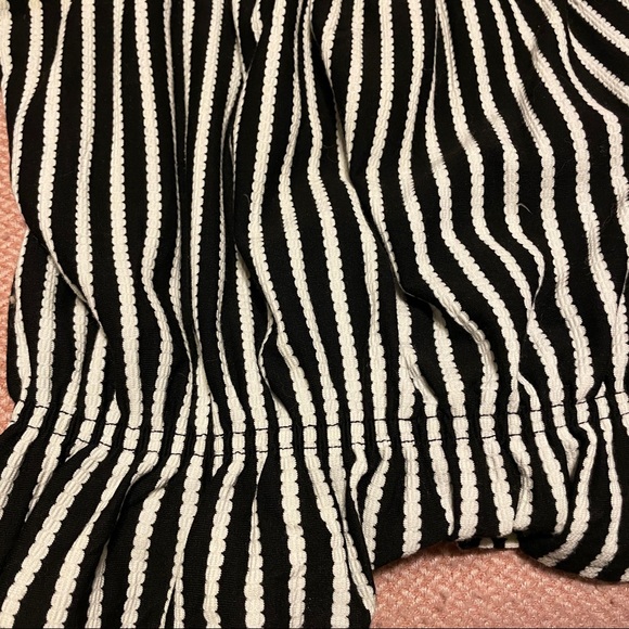 H&M Striped Peplum Top Off Shoulder Stretch - Picture 2 of 3